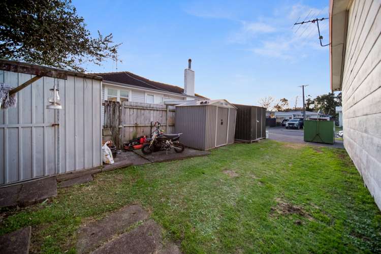 2 Frizell Street Beach Haven_12