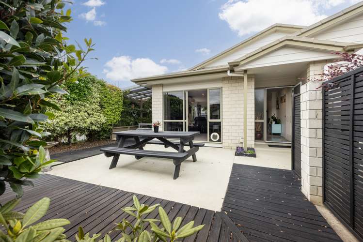 4 West Place Greenmeadows_12