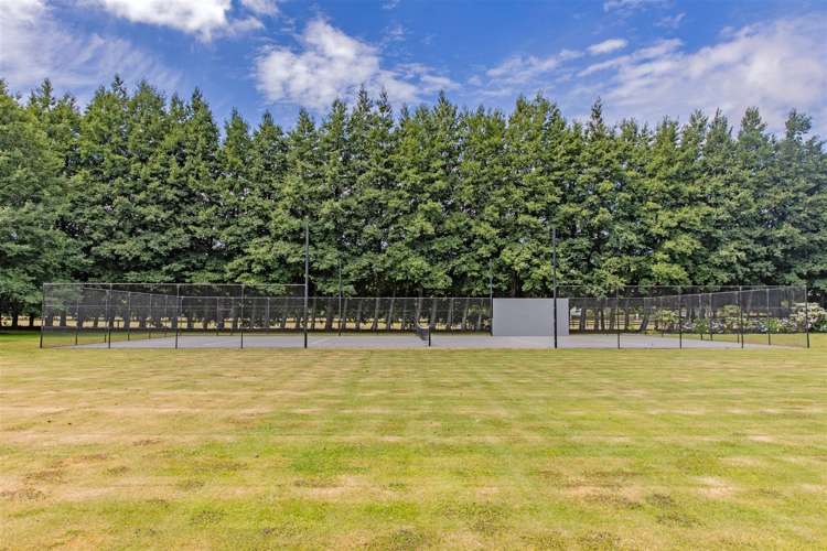 71 Hussey Road Northwood_32