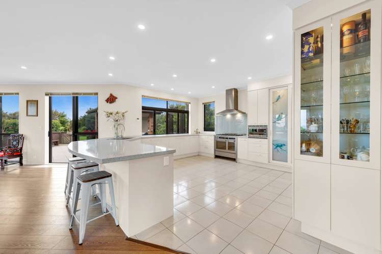 646 Redoubt Road Flat Bush_14