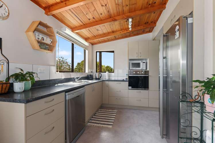 25 Tikorangi Place Morningside_1