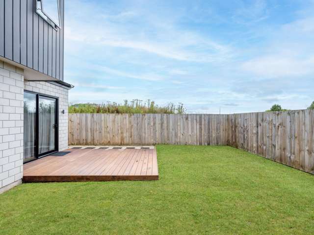 2/10 Bourn Heath Drive Rototuna North_3