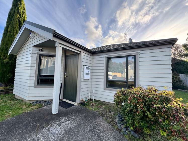 3/36 John Jennings Drive Oteha_1