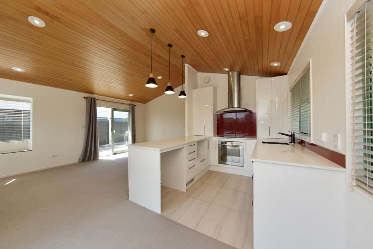 36a Fielding Crescent Farm Cove_1