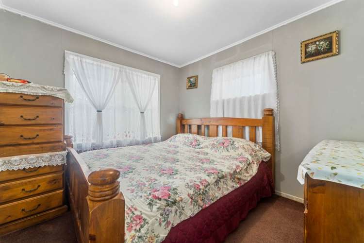 11 Leslie Place Otara_14