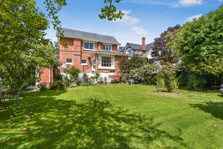 24 Sandringham Street Saint Clair_27