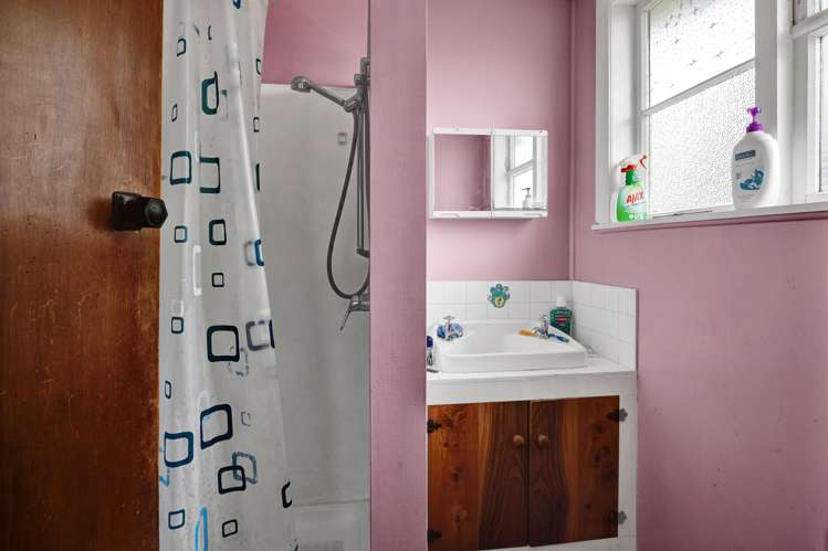 183 Egmont Street Patea_9