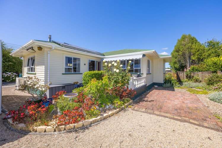 6 Button Lane Taupiri_5