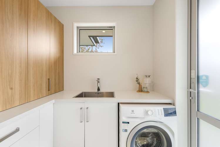 39 Zinnia Way Wigram_5