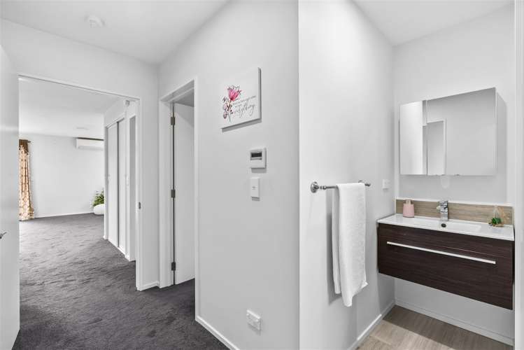 2 Dow Square Wigram_13