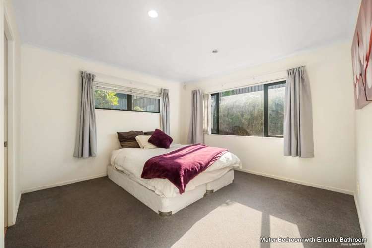 54 Ian Sage Avenue Long Bay_4