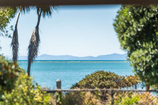 Live the Coastal Dream in Motueka