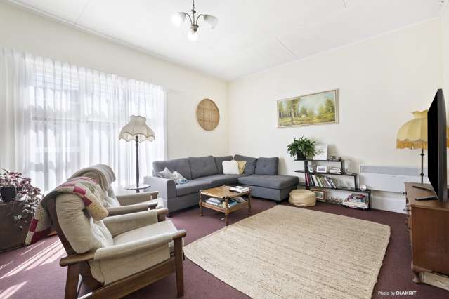 213 The Parade Island Bay_1