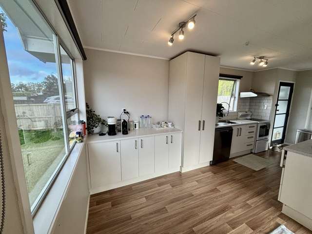 8 Erica Road Sunnynook_4
