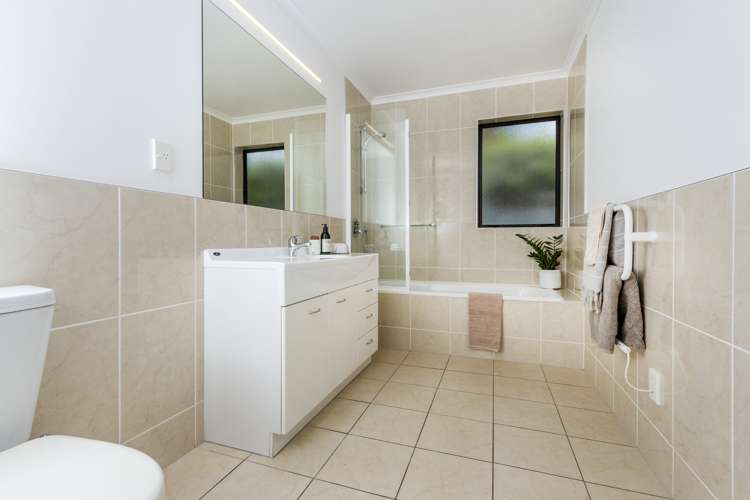 1 Fernbank Lane Greenhithe_14