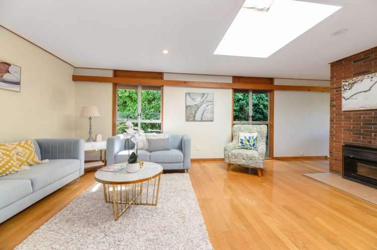 2 Meadway Sunnyhills_17