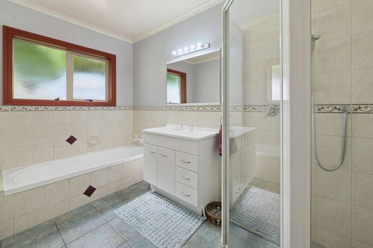 69 Hitiri Road Kinloch_16