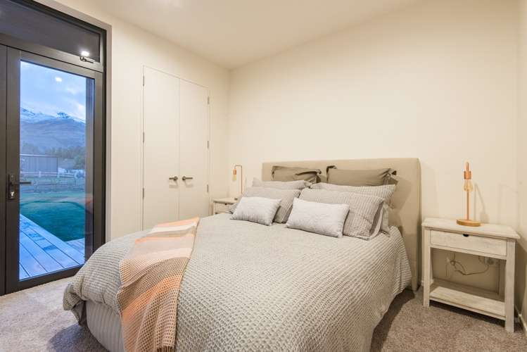 32 Stackbrae Avenue Wanaka_10