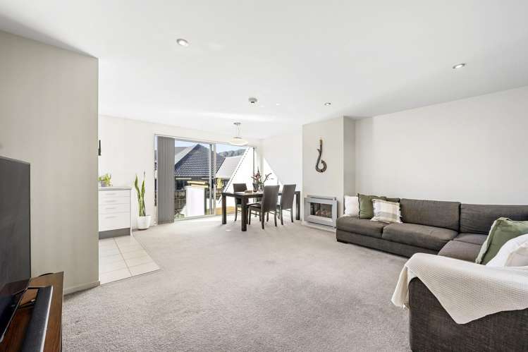 5c/10 Park Avenue Epuni_2