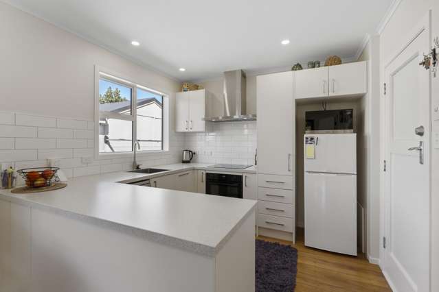 4 Kowhai Street Otaki Beach_2