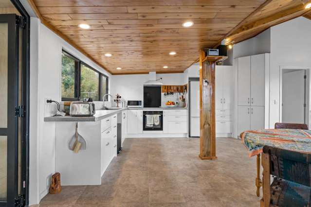 2160 Awhitu Road Pollok_4