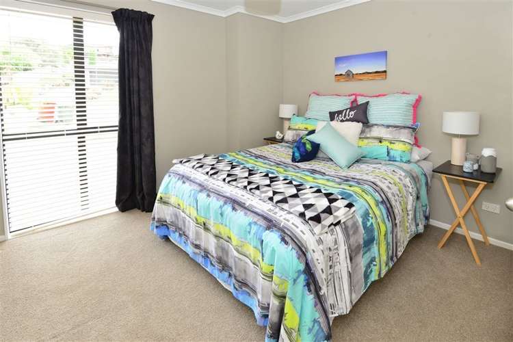 149 Roberta Crescent Orewa_13