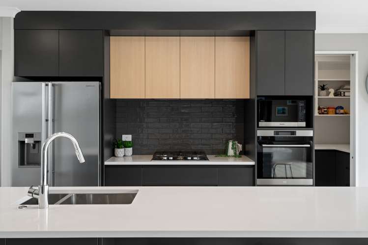 76 Verdeco Boulevard Lincoln_6