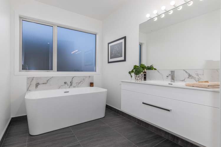 25 Phoenix Palms Grove Levin_17