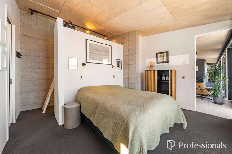 616B Marine Drive Days Bay, Eastbourne_7