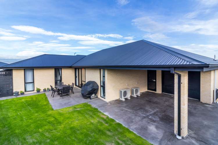 73 Sunline Avenue Lincoln_17