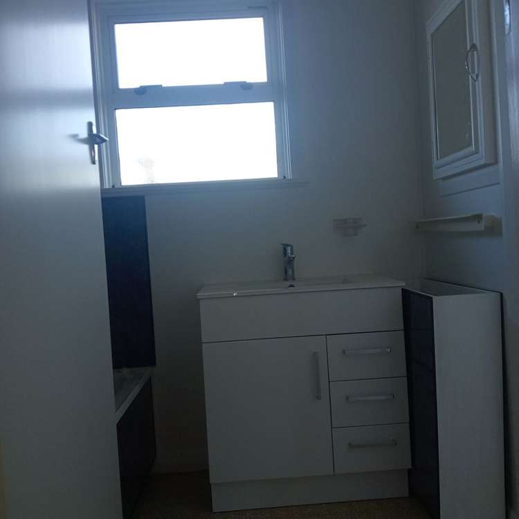 8 Greenock Place Awapuni_10