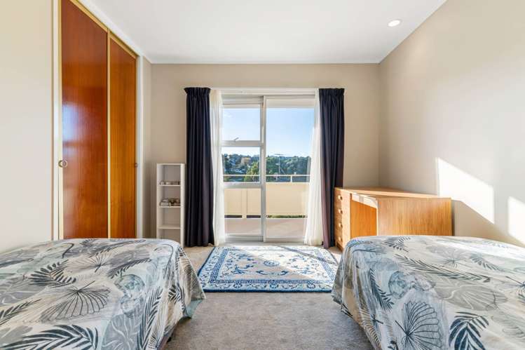56 Mayfair Crescent Mairangi Bay_19