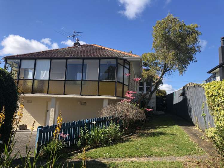 213 Sturges Road Henderson_16