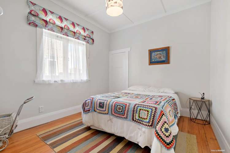 6 Preston Avenue Belmont_8