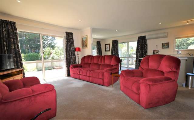 81 Lincoln Road Carterton_4