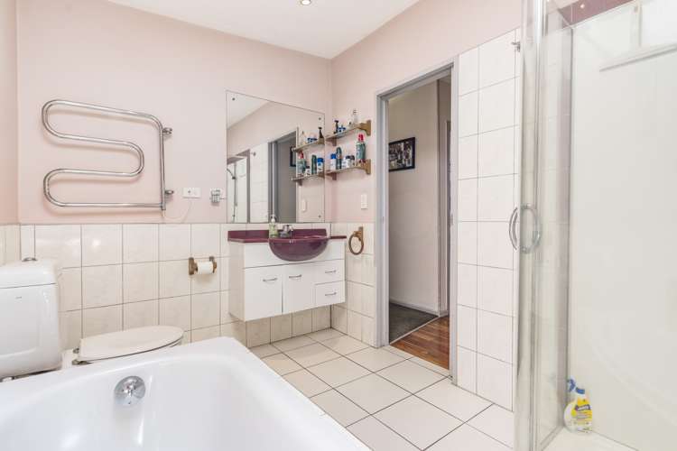 28 Mountain Road Henderson Valley_18