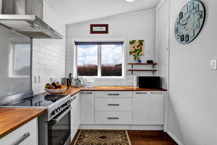 84 Mawhitiwhiti Road Normanby_8