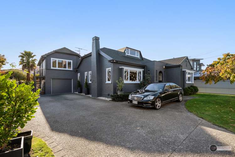 37 Pohutukawa Street Woburn_31