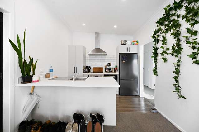 2/1087 Heaphy Terrace Fairfield_2