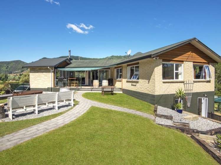 33 Lindens Road Anakiwa and Surrounds_15