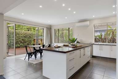 2/745 Acacia Bay Road_1