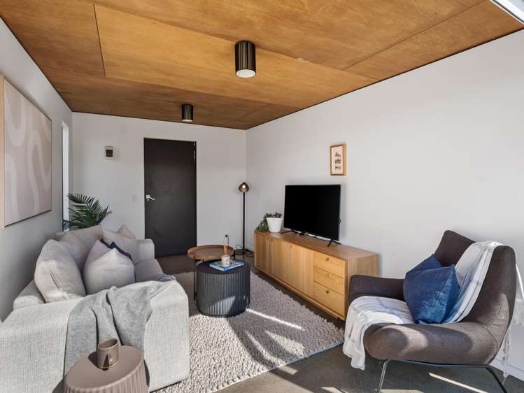 29 Main Road Redcliffs_9