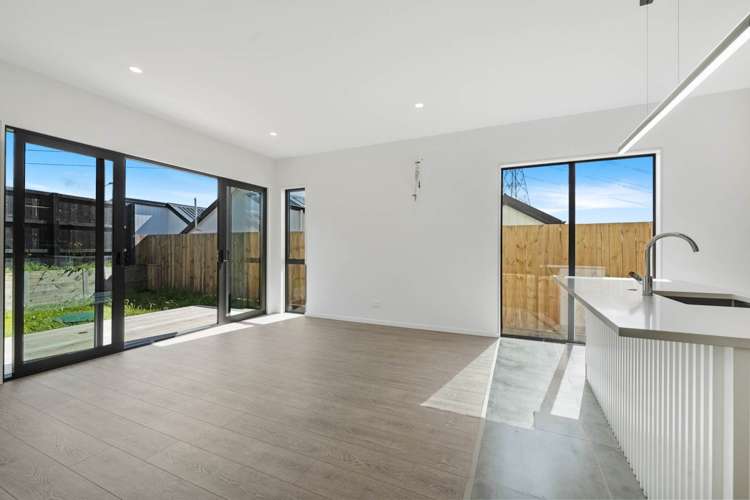 5 Kotiu Place Massey_2