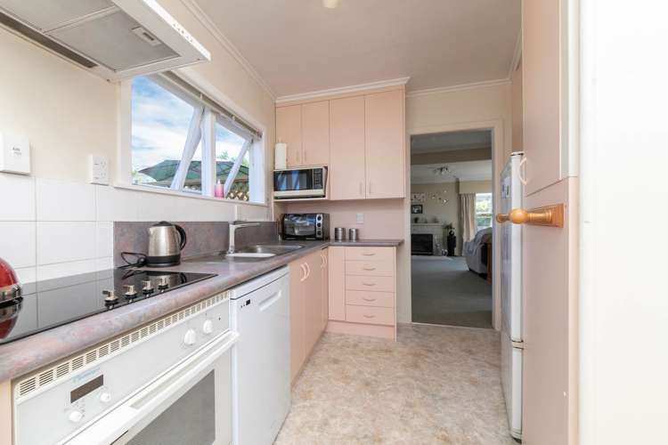 40 Tiroroa Avenue Te Atatu South_10