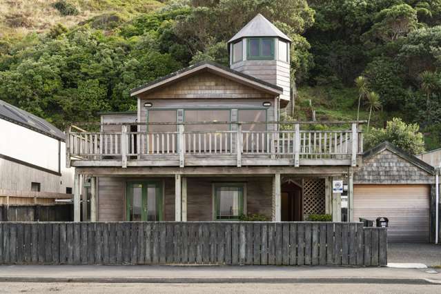 158 Owhiro Bay Parade Owhiro Bay_1