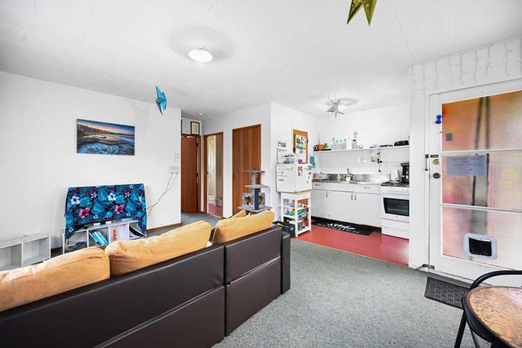 1-6/16 Myrtle Street Hamilton East_2