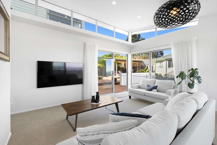 70 Waldorf Crescent Orewa_11