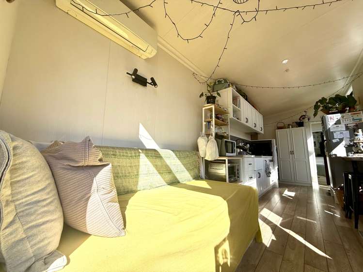 10 Cross st Raglan_2