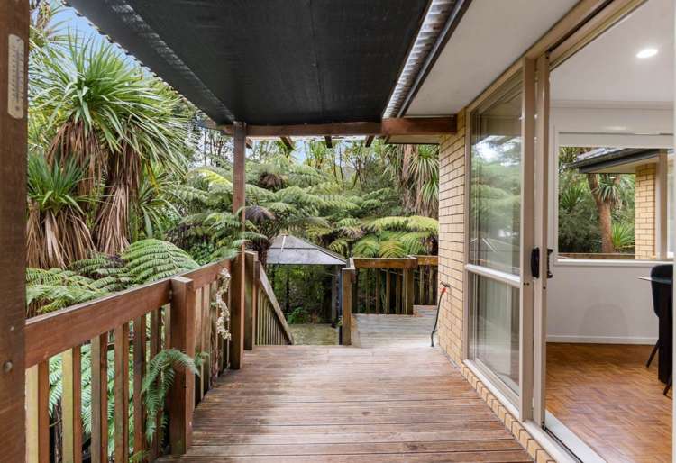 21 Frenz Drive Titirangi_18