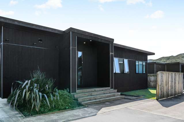 6 Hastings Grove Wainuiomata_1